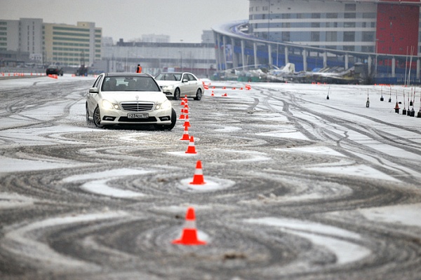 Контраварийное вождение в Новокузнецке. Ultra Подарки. Купить уроки контраварийного вождения в Новокузнецке. Научитесь водить машину в любых условиях! Сервис UltraPodarki.ru 8 800 505 95 30. Контраварийное вождение Новокузнецк, контраварийное вождение, экстремальное вождение Новокузнецк, экстремальное вождение, обучение вождению Новокузнецк, обучение вождению, вождение Новокузнецк, вождение,  курс вождения Новокузнецк, курс вождения, курсы экстремальное вождения Новокузнецк, курсы экстремального вождения, обучение в автошколе Новокузнецк, обучение в автошколе
