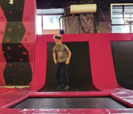  Батутный центр в Новокузнецке. Сервис Ultra Подарки. Купить подарочный сертификат в батутный центр, попробуйте прыжки на батуте в Новокузнецке. Сервис UltraPodarki.ru 8 (800) 555 95-30.. Батутный центр , батутный центр, батутный центр цены, батутный центр в Новокузнецке,  батутный парк, батут прыгать, прыжки +на батуте, батут Новокузнецк, батут спорт
