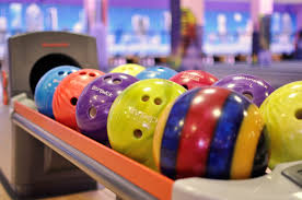 Игра в боулинг в Новокузнецке.Ultra Подарки. Игра в боулинг в Новокузнецке. Сервис: UltraPodarki.ru 8 800 505 95 30. Игра в боулинг, игра в боулинг Новокузнецк, боулинг Новокузнецк, купить боулинг Новокузнецк, играть в боулинг, играть в боулинг Новокузнецк