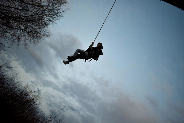 Роупджампинг - прыжки с веревкой в Новокузнецке. Подарочные сертификаты Ultra Подарки. Роупджампинг в Новокузнецке - Экстремальный оригинальный подарок или подарочный сертификат на Роупджампинг - прыжки с веревкой. Сервис UltraPodarki.ru 8-800-505-95-30. роупджампинг Новокузнецк, прыжок веревка Новокузнецк, роупджампинг, прыжок веревка, прыжок с веревкой, Подарок, подарочный сертификат, экстрим, экстремальный подарок