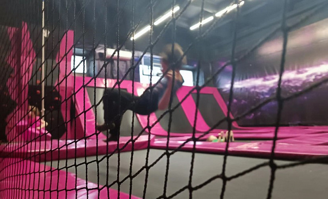  Батутный центр в Новокузнецке. Сервис Ultra Подарки. Купить подарочный сертификат в батутный центр, попробуйте прыжки на батуте в Новокузнецке. Сервис UltraPodarki.ru 8 (800) 555 95-30.. Батутный центр , батутный центр, батутный центр цены, батутный центр в Новокузнецке,  батутный парк, батут прыгать, прыжки +на батуте, батут Новокузнецк, батут спорт