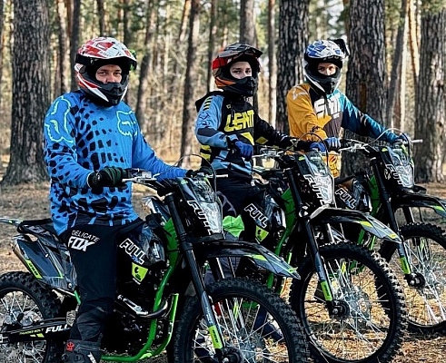 Катание на мотоцикле в Новокузнецке. ULTRA ПОДАРКИ. Купить катание на мотоцикле в Новокузнецке. Попробовав езду на мотоциклах, вы получите порцию адреналина и невероятные эмоции. Сервис: UltraPodarki.ru 8 800 505 95 30.. Катание на мотоцикле в Новокузнецке, прокат мотоциклов Новокузнецк, катание на мотоциклах, прокат мотоцикла, езда на мотоцикле Новокузнецк, езда на мотоцикле, мотопрогулка Новокузнецк, мотопрогулка