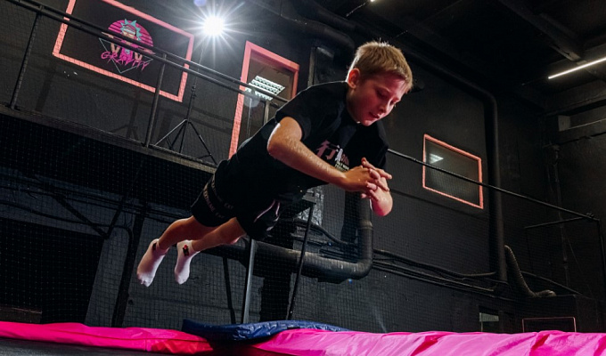  Батутный центр в Новокузнецке. Сервис Ultra Подарки. Купить подарочный сертификат в батутный центр, попробуйте прыжки на батуте в Новокузнецке. Сервис UltraPodarki.ru 8 (800) 555 95-30.. Батутный центр , батутный центр, батутный центр цены, батутный центр в Новокузнецке,  батутный парк, батут прыгать, прыжки +на батуте, батут Новокузнецк, батут спорт