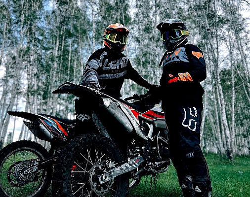 Катание на мотоцикле в Новокузнецке. ULTRA ПОДАРКИ. Купить катание на мотоцикле в Новокузнецке. Попробовав езду на мотоциклах, вы получите порцию адреналина и невероятные эмоции. Сервис: UltraPodarki.ru 8 800 505 95 30.. Катание на мотоцикле в Новокузнецке, прокат мотоциклов Новокузнецк, катание на мотоциклах, прокат мотоцикла, езда на мотоцикле Новокузнецк, езда на мотоцикле, мотопрогулка Новокузнецк, мотопрогулка