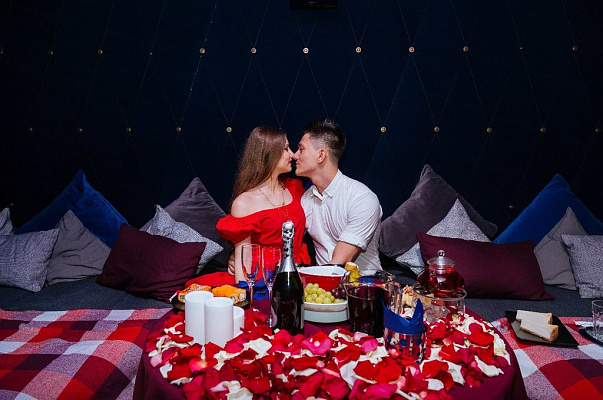 Романтическое свидание в кинотеатре в Новокузнецке. Ultra Подарки. Купить романтическое свидание в кинотеатре в Новокузнецке. Подарите самым близким незабываемые моменты и признайтесь в искренних чувствах. Сервис UltraPodarki.ru 8-800-505-95-30. Романтическое свидание в кинотеатре в Новокузнецке, свидание в Новокузнецке, свидание в кинотеатре, сертификат на свидание в кинотеатре, сертификат на свидание в Новокузнецке, купить свидание, купить свидание Новокузнецк, первое свидание, девушка свидание, хороший кинотеатре, романтический кинотеатре, романтический вечер, романтический ужин, романтические любимому, романтическая музыка