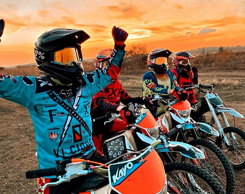 Катание на мотоцикле в Новокузнецке. ULTRA ПОДАРКИ. Купить катание на мотоцикле в Новокузнецке. Попробовав езду на мотоциклах, вы получите порцию адреналина и невероятные эмоции. Сервис: UltraPodarki.ru 8 800 505 95 30.. Катание на мотоцикле в Новокузнецке, прокат мотоциклов Новокузнецк, катание на мотоциклах, прокат мотоцикла, езда на мотоцикле Новокузнецк, езда на мотоцикле, мотопрогулка Новокузнецк, мотопрогулка