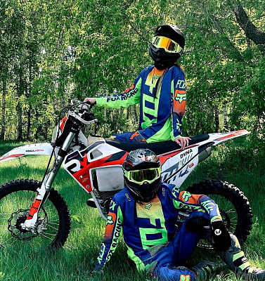 Катание на мотоцикле в Новокузнецке. ULTRA ПОДАРКИ. Купить катание на мотоцикле в Новокузнецке. Попробовав езду на мотоциклах, вы получите порцию адреналина и невероятные эмоции. Сервис: UltraPodarki.ru 8 800 505 95 30.. Катание на мотоцикле в Новокузнецке, прокат мотоциклов Новокузнецк, катание на мотоциклах, прокат мотоцикла, езда на мотоцикле Новокузнецк, езда на мотоцикле, мотопрогулка Новокузнецк, мотопрогулка