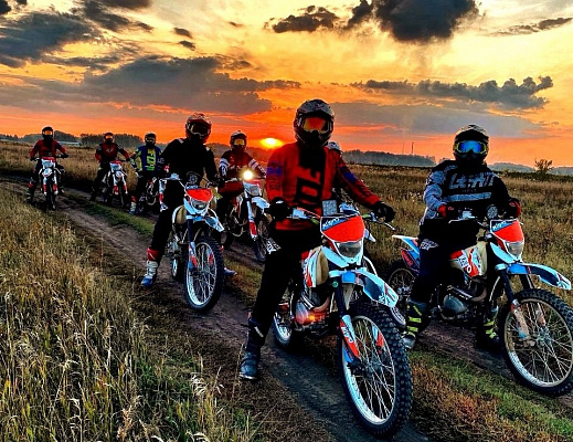 Катание на мотоцикле в Новокузнецке. ULTRA ПОДАРКИ. Купить катание на мотоцикле в Новокузнецке. Попробовав езду на мотоциклах, вы получите порцию адреналина и невероятные эмоции. Сервис: UltraPodarki.ru 8 800 505 95 30.. Катание на мотоцикле в Новокузнецке, прокат мотоциклов Новокузнецк, катание на мотоциклах, прокат мотоцикла, езда на мотоцикле Новокузнецк, езда на мотоцикле, мотопрогулка Новокузнецк, мотопрогулка